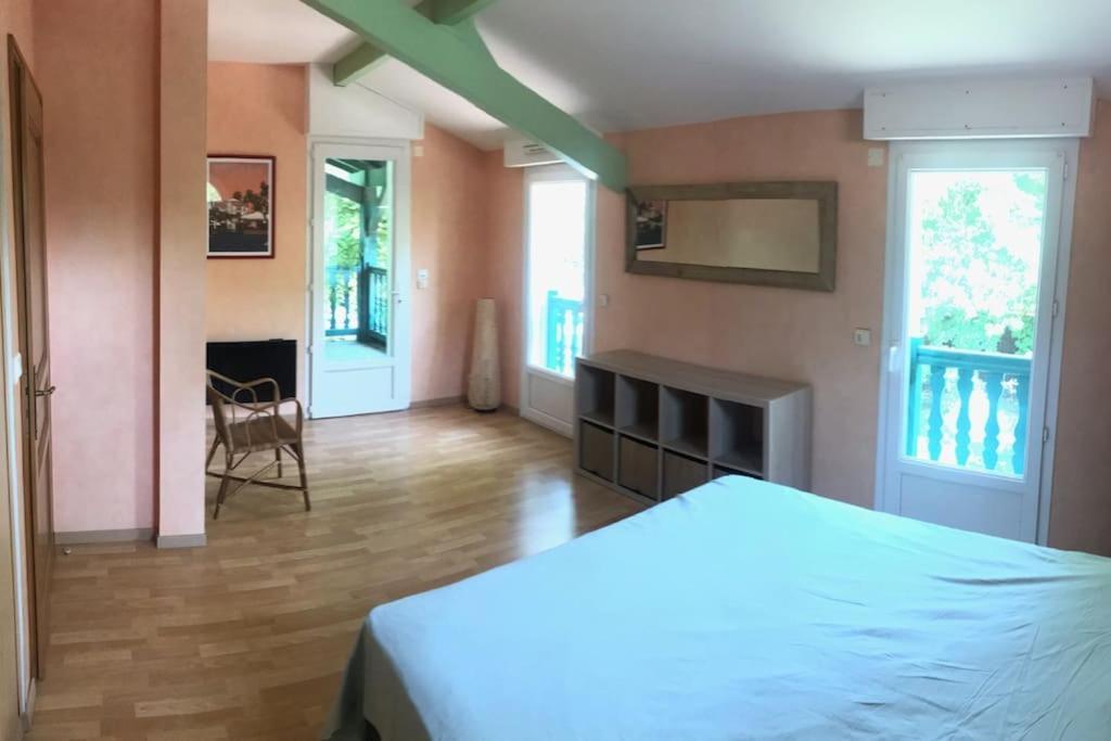 Belle Villa Basque Avec Piscine Et Jardin De 3000M2 圣让－德吕兹 外观 照片